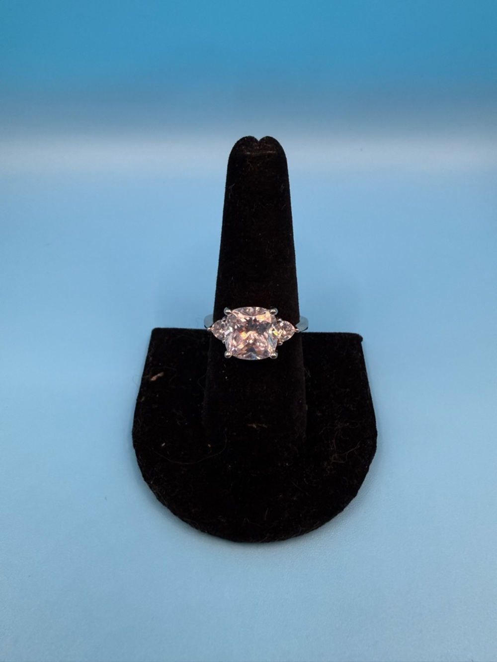 Sparkling Cubic Zirconia Solitaire Ring in Clear Silver 925 size 8